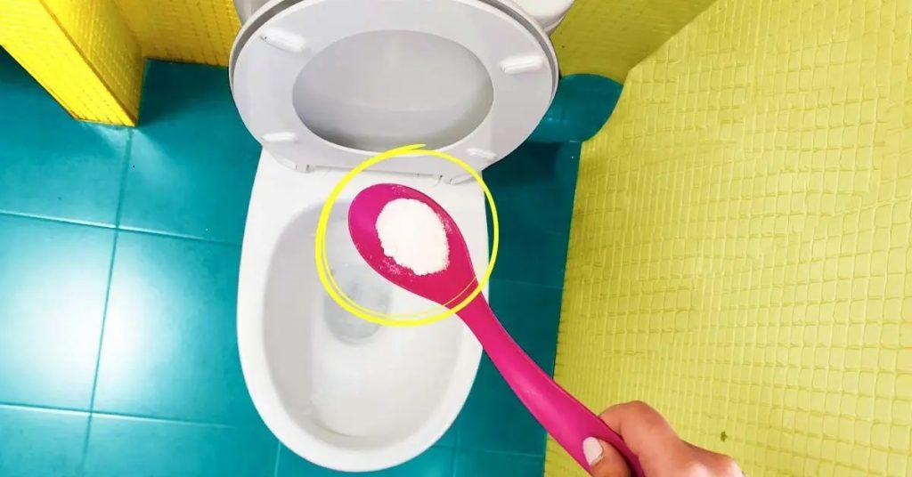Mettre du sel dans les toilettes la nuit
