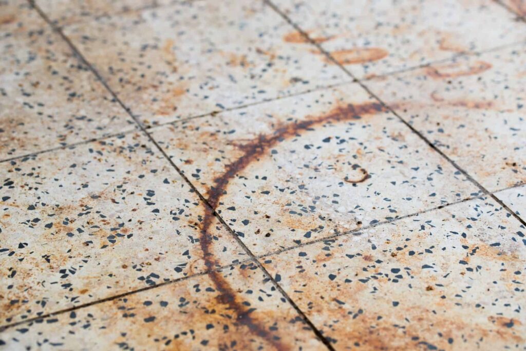 Comment retirer la rouille sur le carrelage ?