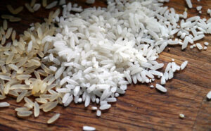 Doit-on laver le riz avant de le faire cuire