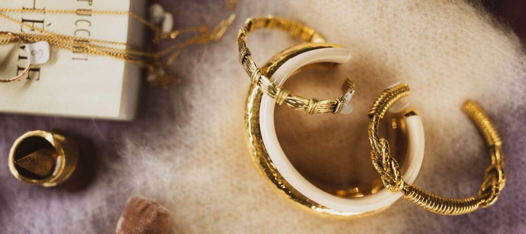 Comment nettoyer ses bijoux en or